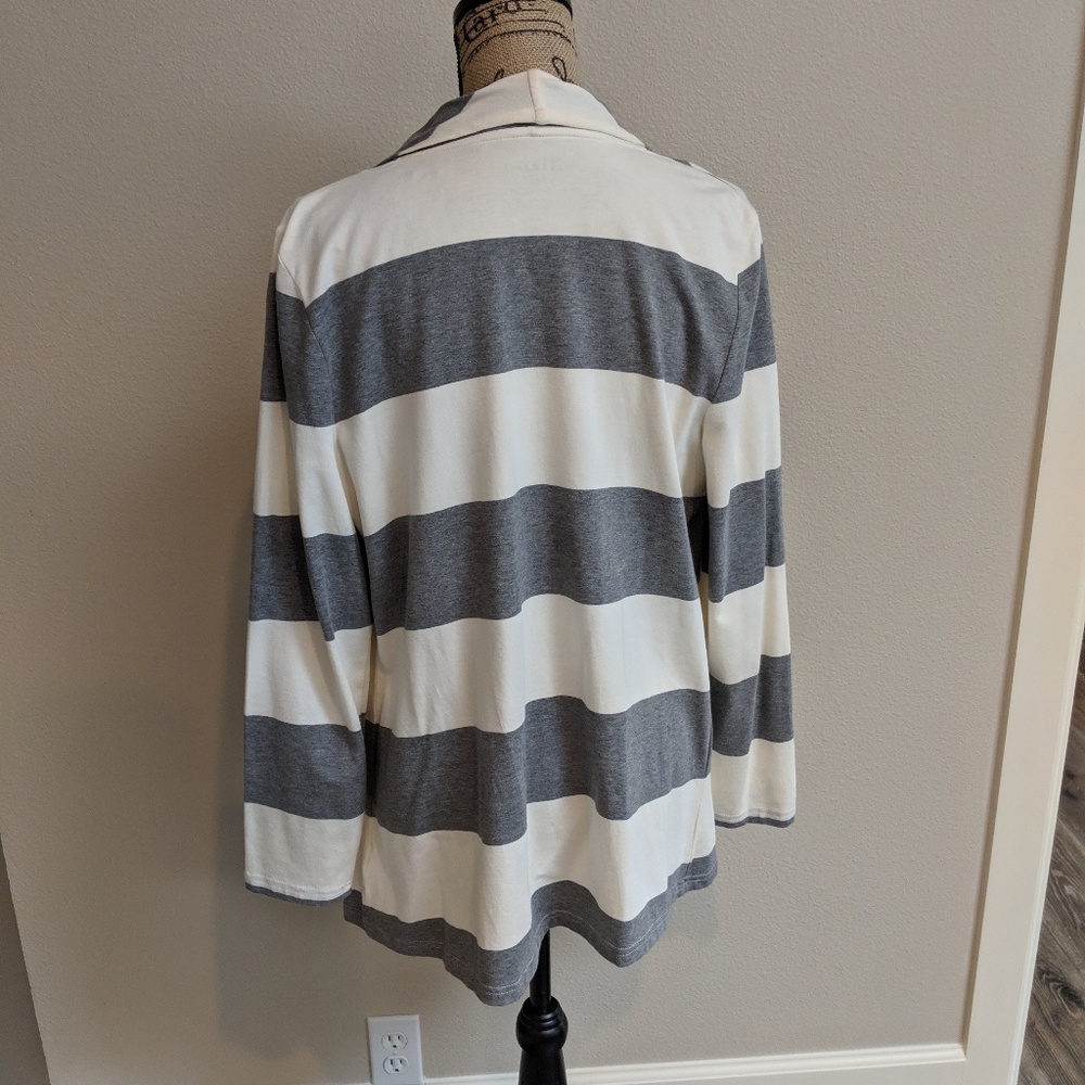 Liz Claiborne cardigan sweater - Picture 3 of 5